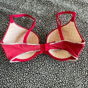 Red Victoria’s Secret push-up bra